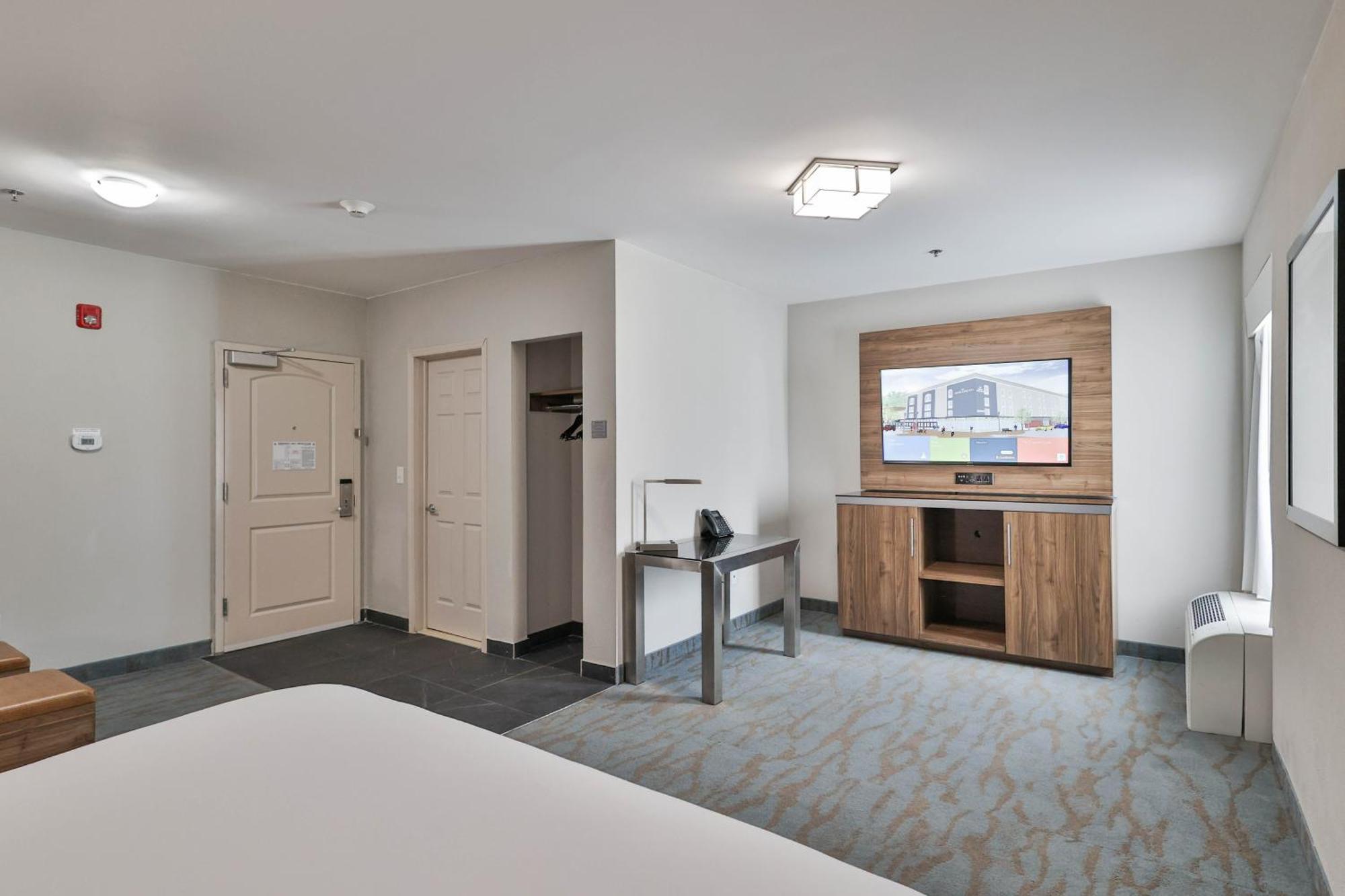 Hotel The Penn Stroud, - Poconos, Ascend Collection