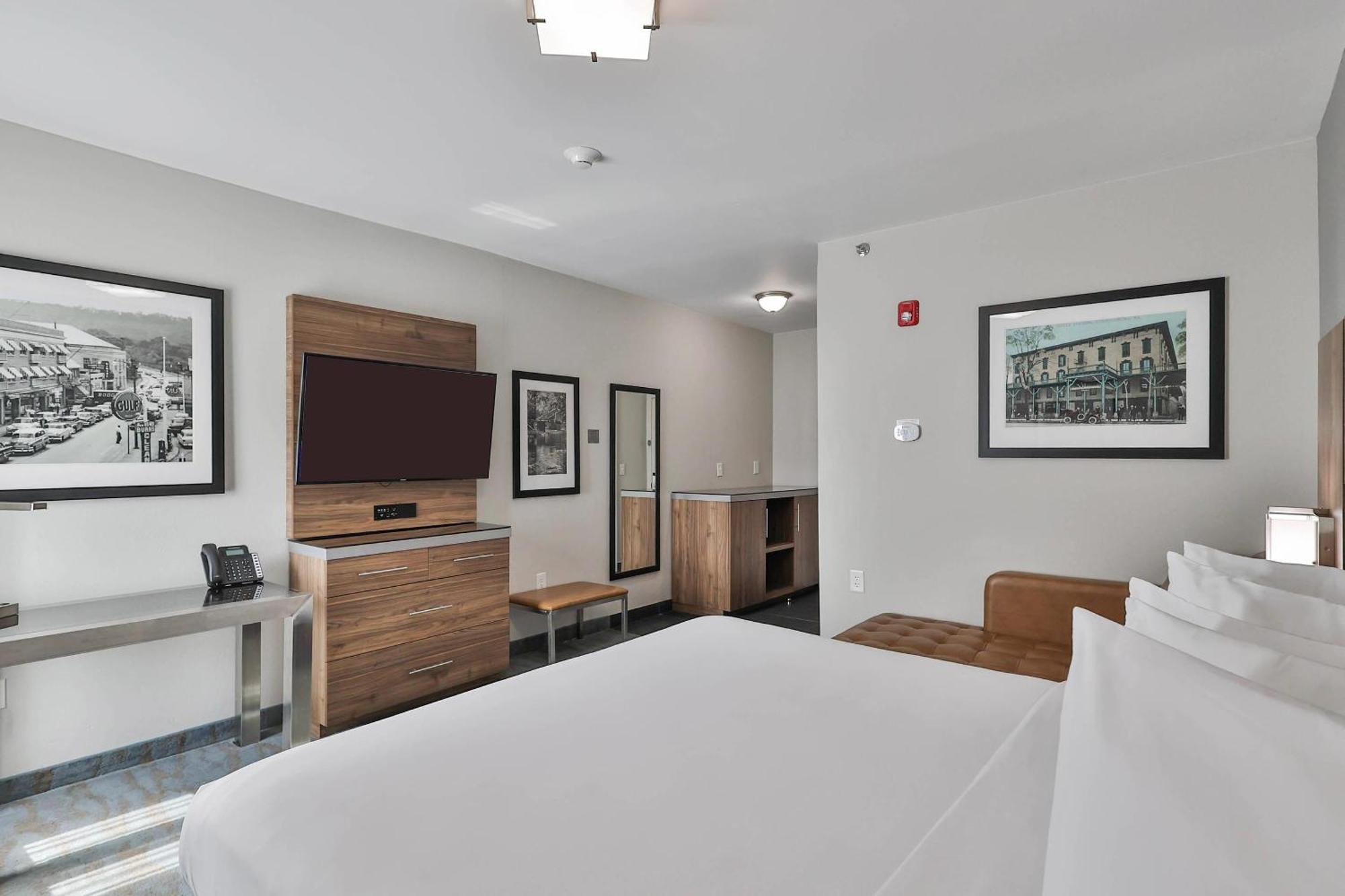 Hotel The Penn Stroud, - Poconos, Ascend Collection 3*