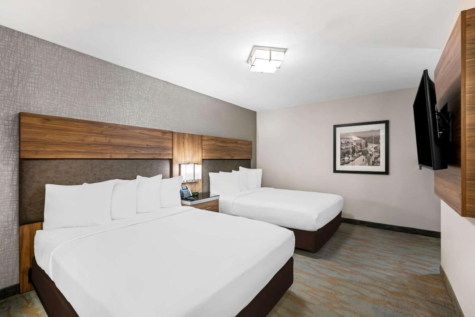 The Penn Stroud, - Poconos, Ascend Collection Hotel