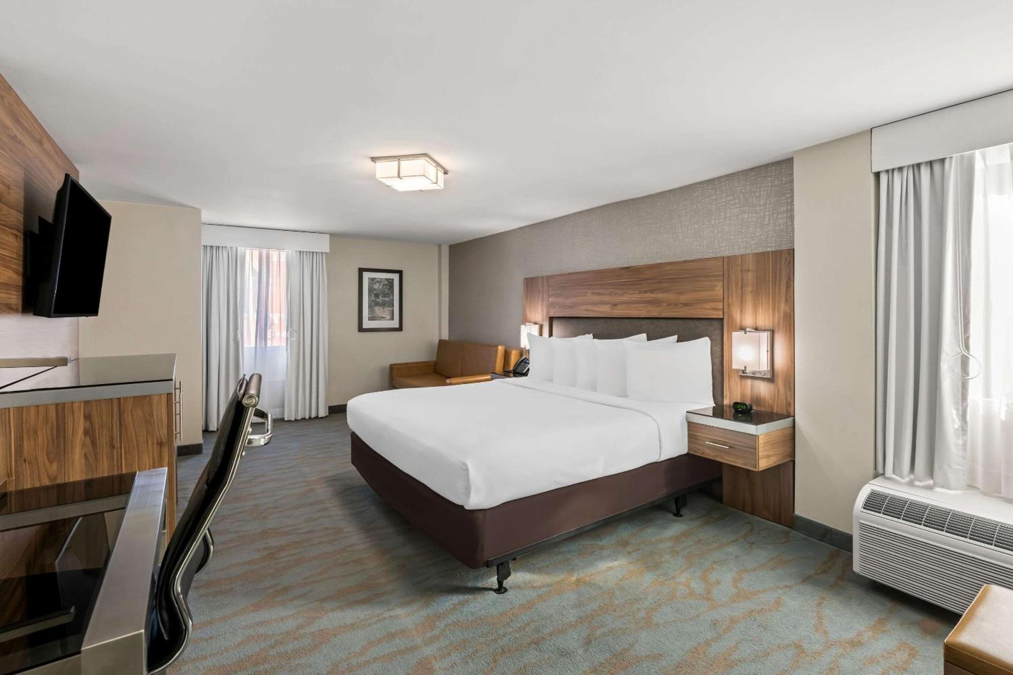 Hotel The Penn Stroud, - Poconos, Ascend Collection 3*